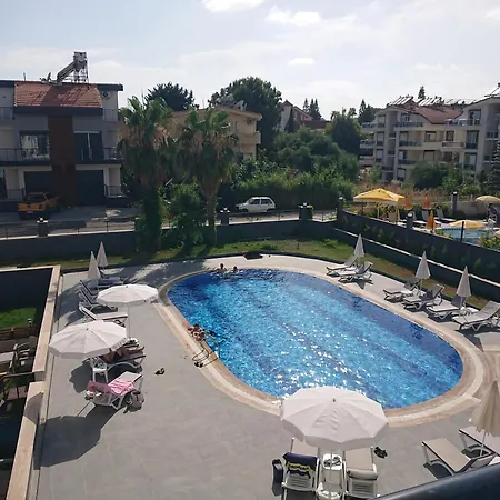 Apartment By Lotus Side