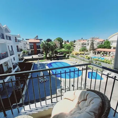 By Lotus Appartement *